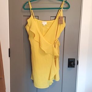 NEW Everly wrap Long top or dress. Beautiful yellow. Sz M